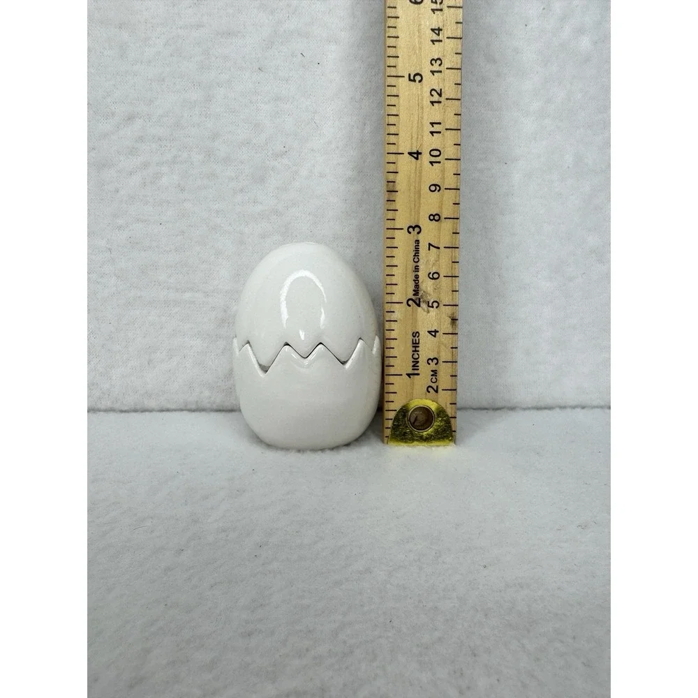 Vintage Ceramic Egg Salt Pepper Shakers White Cracked Shell Japan‎